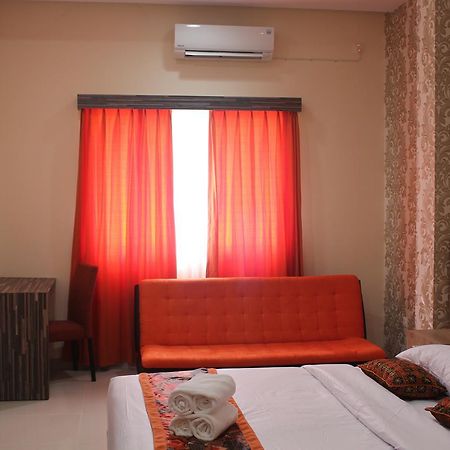 New D'Dhave Hotel Padang  Extérieur photo