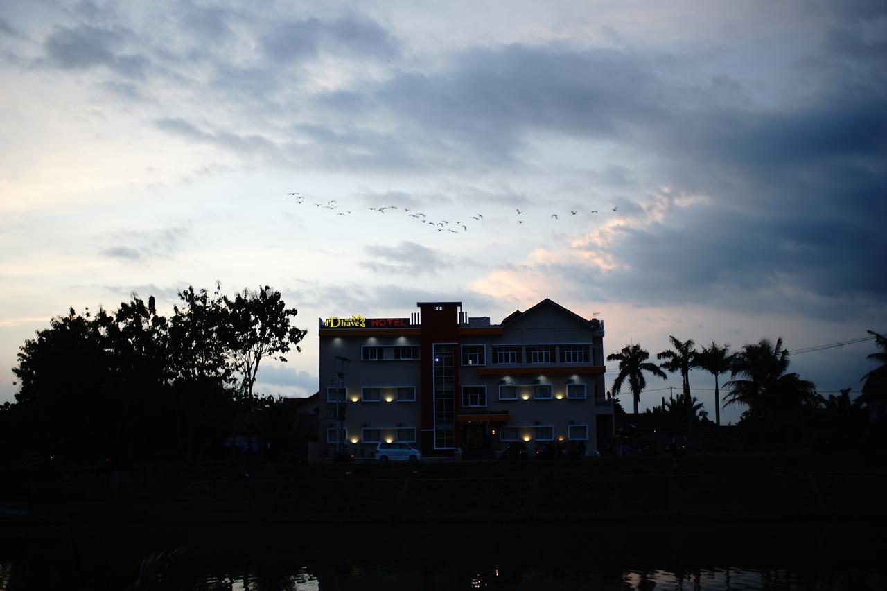 New D'Dhave Hotel Padang  Extérieur photo