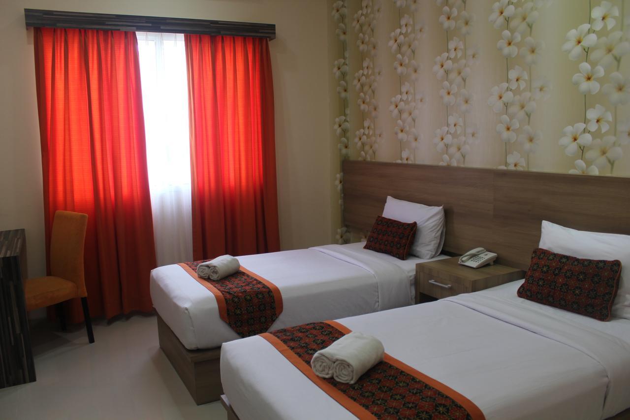 New D'Dhave Hotel Padang  Extérieur photo